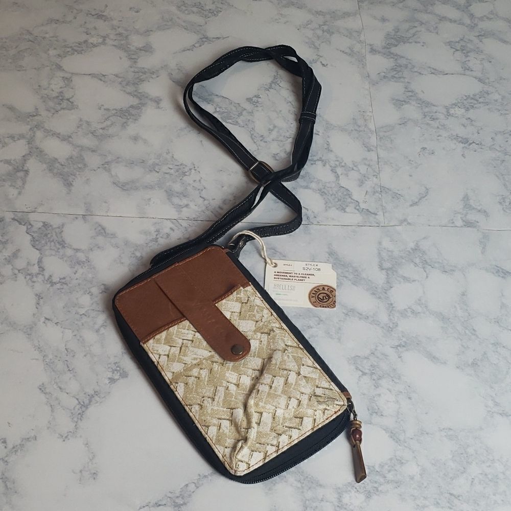 NWT Vaan & Co. Wallet and Phone Holder‎